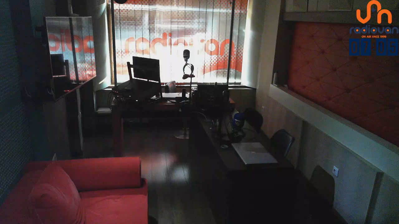 Watch Radio Van 103.0 FM